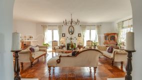 For sale Cala de Mijas villa with 4 bedrooms