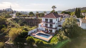 Villa for sale in Estepona, 890,000 €