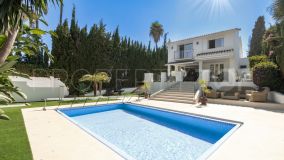 Villa for sale in Nueva Andalucia, 1,750,000 €