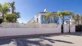 Villa for sale in La Duquesa, Manilva