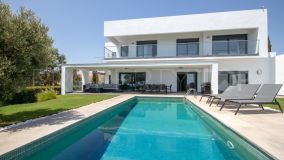 Villa en venta en La Duquesa, 1.200.000 €