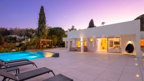 Villa en venta en Aloha, Nueva Andalucia