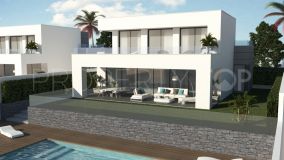 4 bedrooms villa in La Duquesa for sale