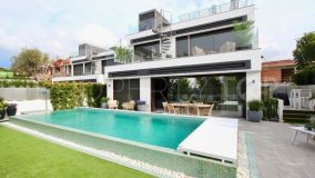 For sale Marbella Golden Mile villa with 3 bedrooms