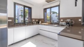 Marbella - Puerto Banus 5 bedrooms villa for sale