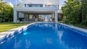 Villa for sale in Cabopino, Marbella Öst