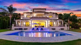 Villa for sale in Benahavis