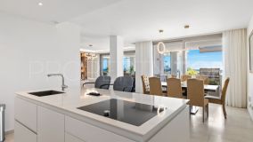 Nueva Andalucia, apartamento planta baja con 7 dormitorios en venta