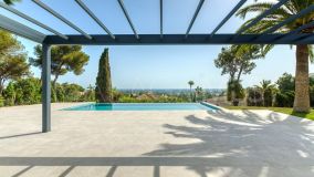 Villa for sale in Elviria, Marbella Est