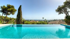 Villa for sale in Elviria, Marbella Est