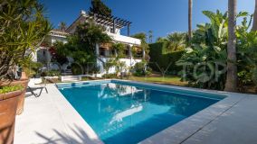 Villa for sale in Nueva Andalucia, 1,425,000 €