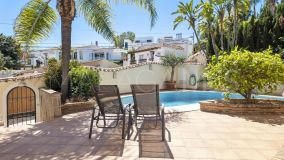 Villa for sale in Nueva Andalucia, Marbella