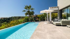 Villa for sale in Selwo, Estepona East