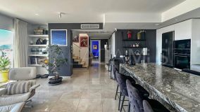 Apartamento en venta en Los Monteros, Marbella Este