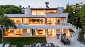 Villa for sale in La Quinta, Benahavis