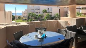 Apartamento en venta de 2 dormitorios en Estepona Playa