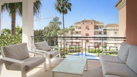 Wohnung zu verkaufen in River Garden, Nueva Andalucia