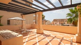 Markplanslägenhet for sale in Nueva Andalucia, Marbella