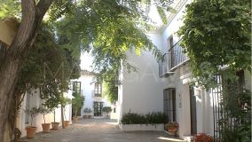 Radhus for sale in Marbella Golden Mile
