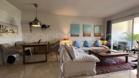Comprar apartamento de 2 dormitorios en Guadalmina Alta