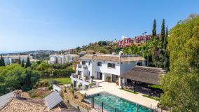 Villa zu verkaufen in El Herrojo, Benahavis