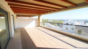Apartamento de 2 dormitorios en venta en Nueva Andalucia
