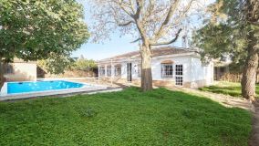 Buy Espartinas villa with 4 bedrooms