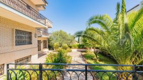 Se vende villa en Camas con 10 dormitorios