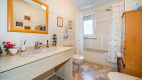Comprar villa en Guadarrama con 4 dormitorios