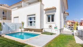 Se vende villa pareada de 3 dormitorios en Alhaurin de la Torre