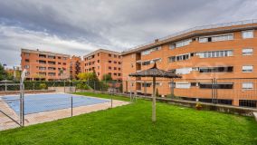Buy apartment in Alcobendas with 4 bedrooms