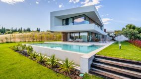 Villa for sale in Torrelodones with 4 bedrooms