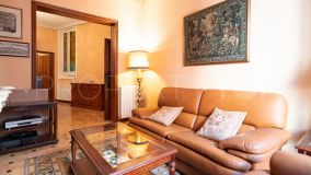 For sale 4 bedrooms apartment in Palacio