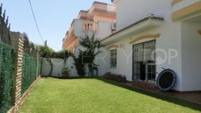 5 bedrooms villa for sale in Chipiona