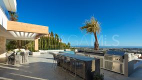 Villa for sale in La Quinta Golf, Benahavis