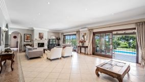 Villa en venta en New Golden Mile, Estepona