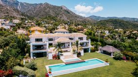 Villa for sale in Sierra Blanca with 7 bedrooms