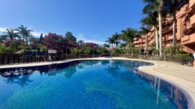 WELL-PRESENTED THREE BEDROOM APARTMENT IN LAS NAYADES