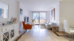 WELL-PRESENTED THREE BEDROOM APARTMENT IN LAS NAYADES