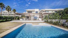 ELEGANTE VILLA FRENTE AL MAR EN VENTA EN VELAYA, ESTEPONA