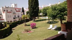 Adosado en venta en Bel Air, Estepona