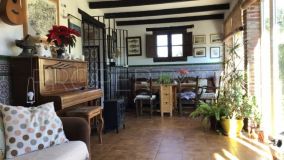 Buy villa in Jimena de La Frontera with 3 bedrooms