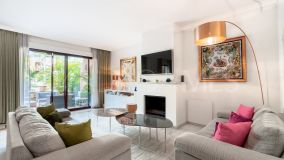 Reihenhaus zu verkaufen in Jardines de las Lomas, Marbella Goldene Meile