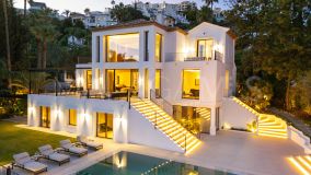 Villa for sale in Los Arqueros, Benahavis