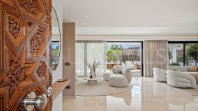 Villa for sale in Atalaya de Rio Verde, Nueva Andalucia