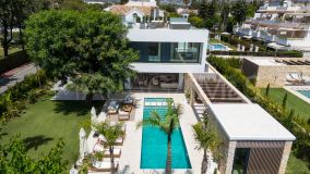 Villa zu verkaufen in Cortijo Blanco, San Pedro de Alcantara