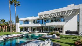 Villa for sale in Rio Verde, Marbella Golden Mile