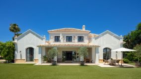 Villa for sale in El Paraiso, Estepona Öst