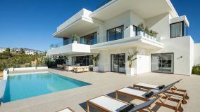 Villa for sale in La Resina Golf, Estepona Öst