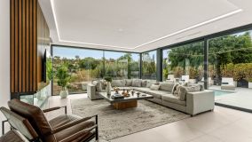 Villa en venta en El Paraiso, Estepona Este